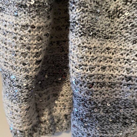 Nue Options White/Grey wTiny Sparkling Silver Discs Sweater Cowl Collar Sz XL - Picture 11 of 11